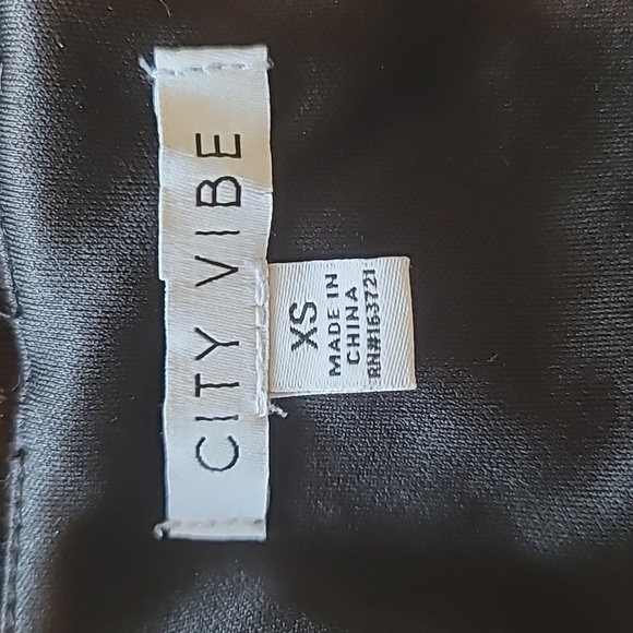 Dress - Picture 5 of 5